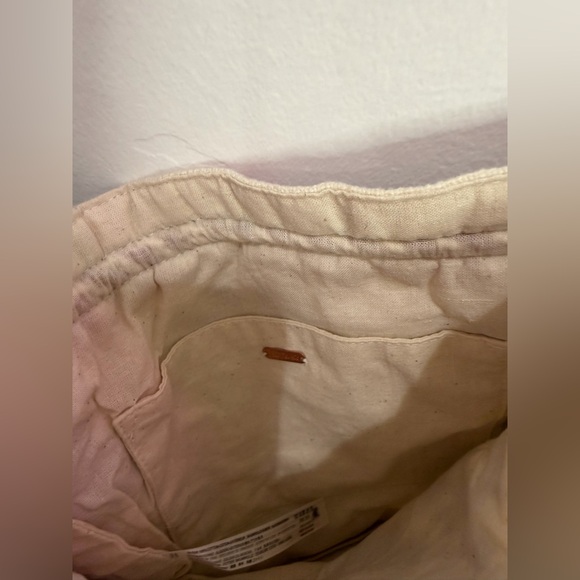 Emmie Embroidered Crossbody Free People - Picture 6 of 9